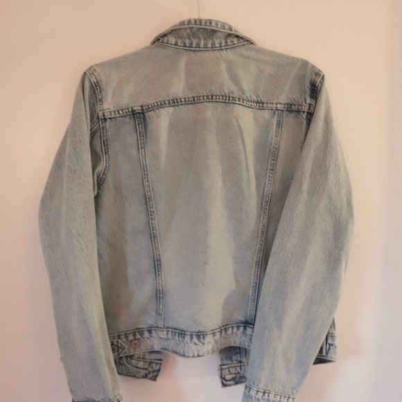 NWT Lucky Brand Light Wash Denim Jacket - Picture 3 of 4